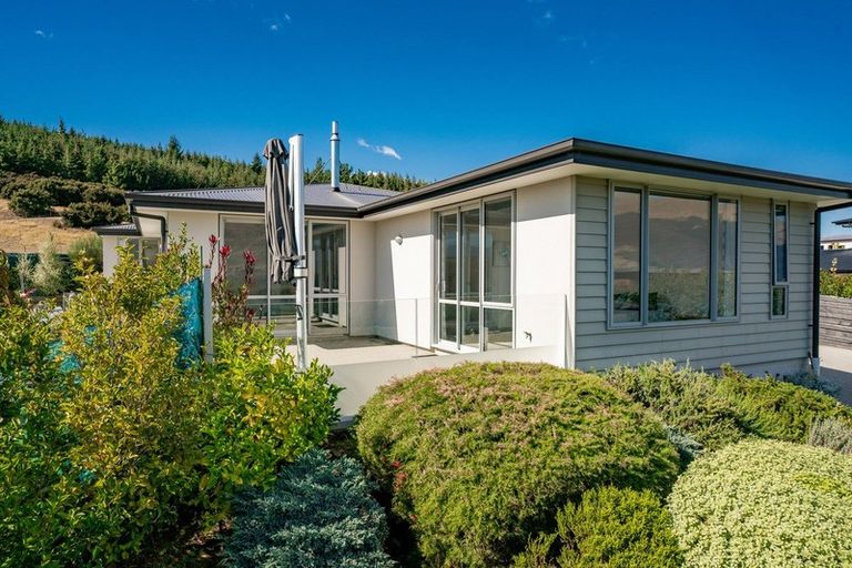 Photo of property in 3 Clearview Street, Wanaka, 9305