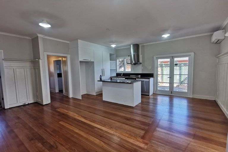Photo of property in 9a Craven Street, Sockburn, Christchurch, 8042