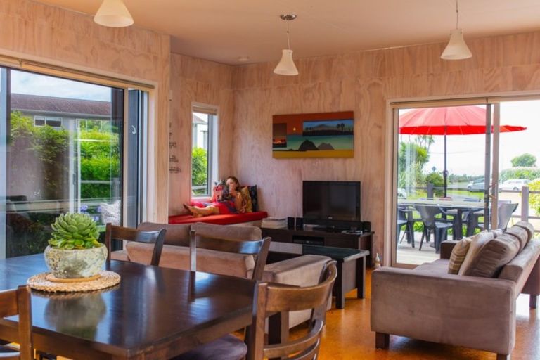 Photo of property in 36b Tasman Parade, Oakura, 4314