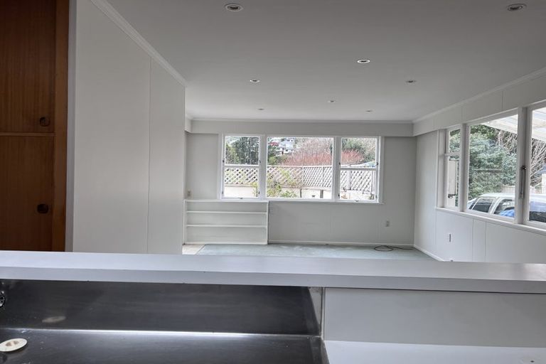 Photo of property in 112 Main Road, Tawa, Wellington, 5028