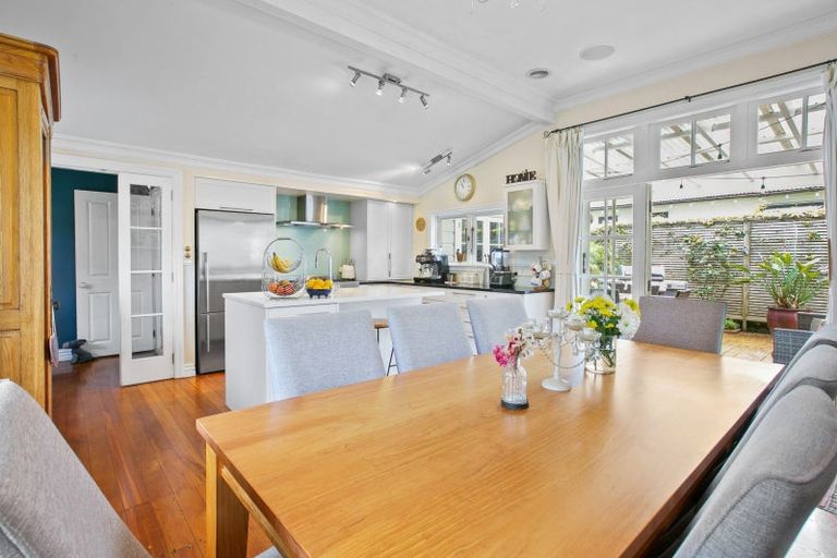 Photo of property in 24a Bracken Street, New Plymouth, 4310