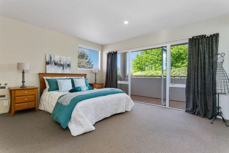 Photo of property in 2/105 Peake Road, Cambridge, 3493