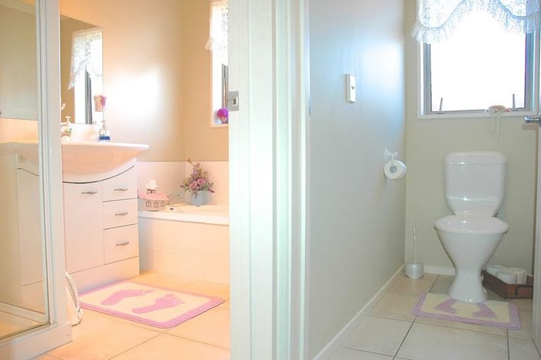 Photo of property in 24 Morris Road, Amberley, 7410