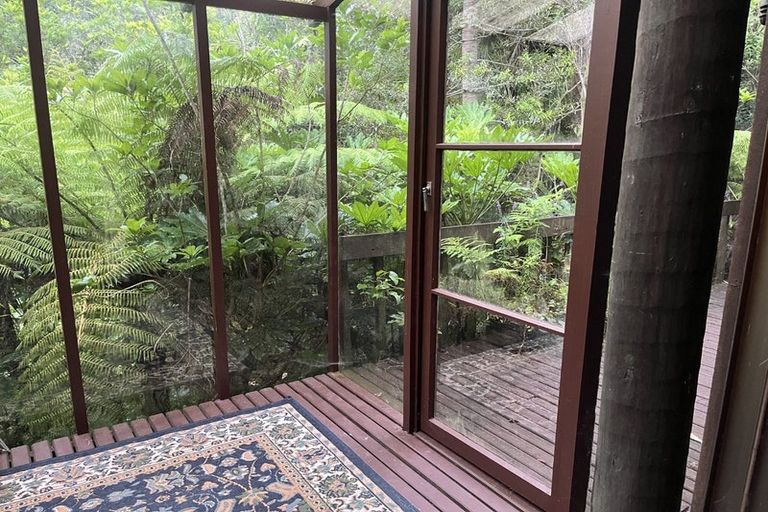 Photo of property in 13 Felstead Street, Birkenhead, Auckland, 0626