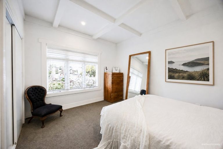 Photo of property in 9 Ocean View Road, Hillcrest, Auckland, 0627