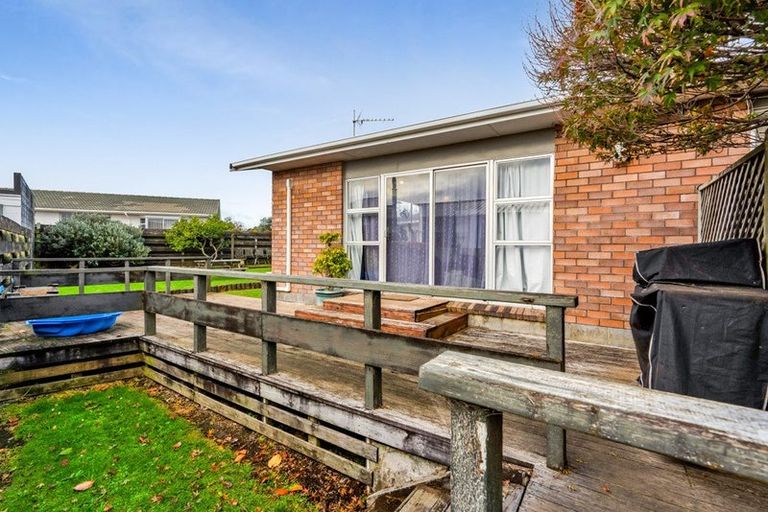 Photo of property in 16 Villa Place, Bell Block, New Plymouth, 4312
