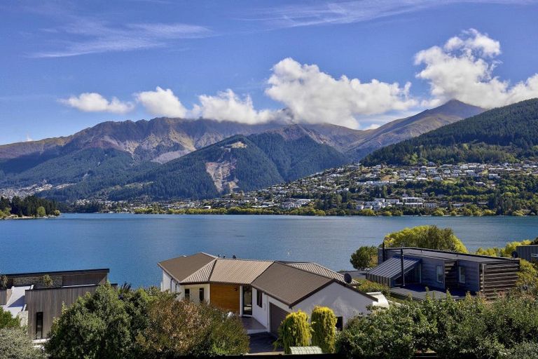 Photo of property in 513 Peninsula Road, Kelvin Heights, Queenstown, 9300