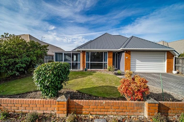 Photo of property in 2/52a Berkshire Drive, Avonhead, Christchurch, 8042