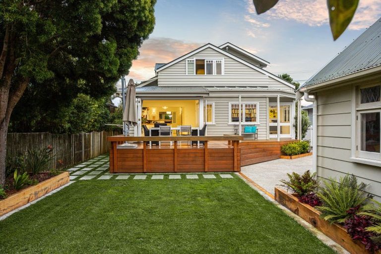 Photo of property in 26 Tainui Road, Devonport, Auckland, 0624