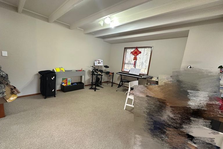 Photo of property in 2/16 Manutara Avenue, Forrest Hill, Auckland, 0620