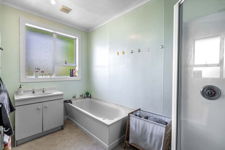 Photo of property in 65 Robertson Street, Gore, 9710