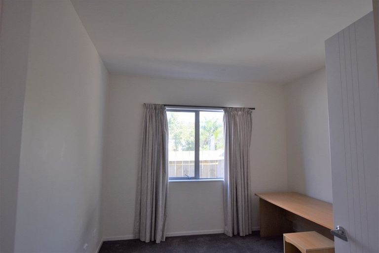 Photo of property in 15c Reynella Drive, Massey, Auckland, 0614