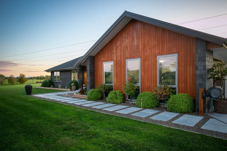 Photo of property in 15 Shadbolt Drive, Leamington, Cambridge, 3432