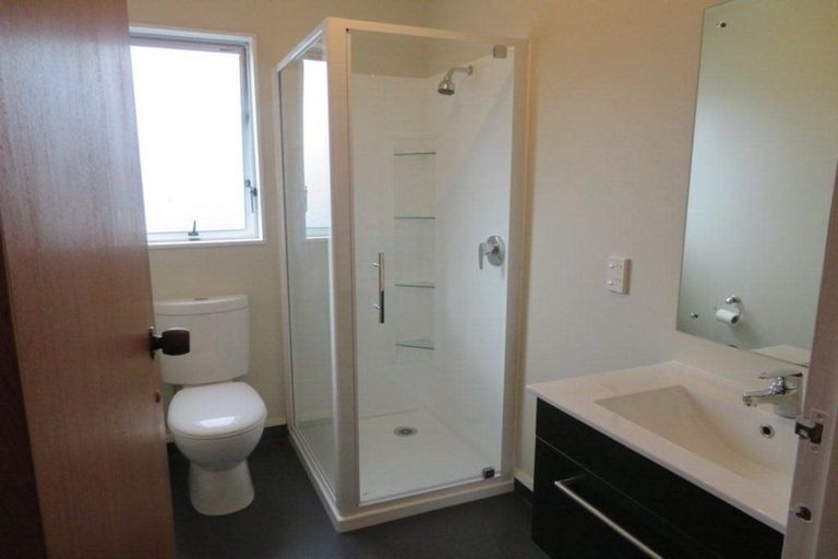 Photo of property in 6a Flock Grove, Fairfield, Lower Hutt, 5011