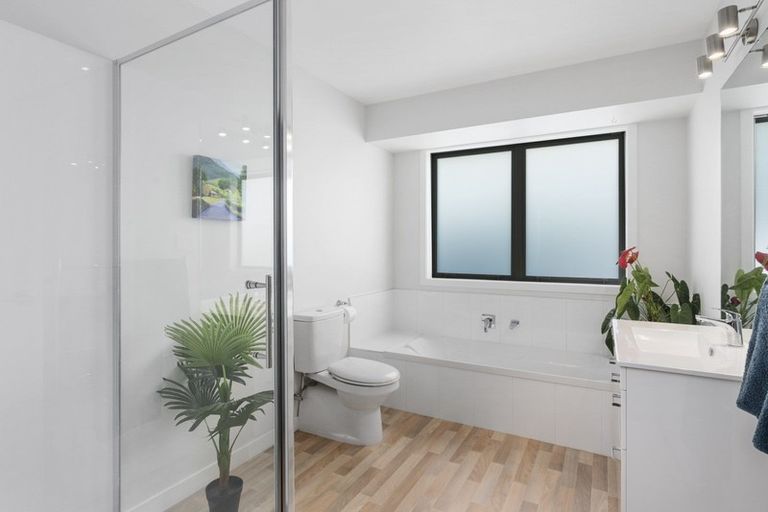 Photo of property in 4 Te Ataiti Lane, Pyes Pa, Tauranga, 3112