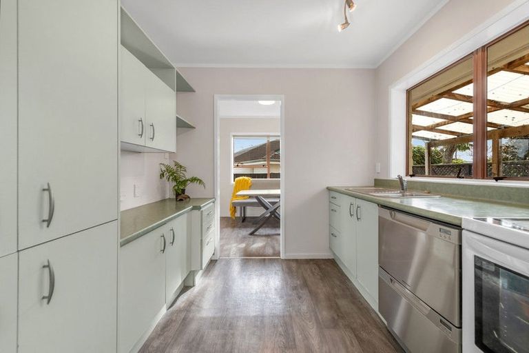 Photo of property in 1/9 Tina Place, Sunnyhills, Auckland, 2010