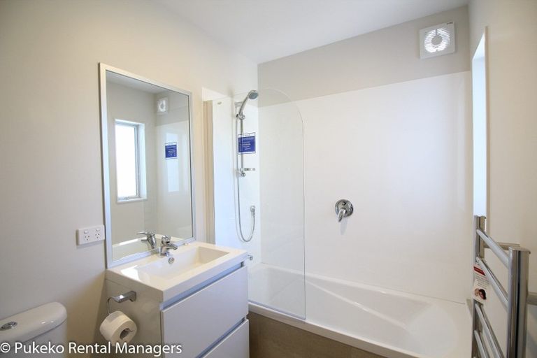 Photo of property in 10 Divide Loop, Takanini, 2112