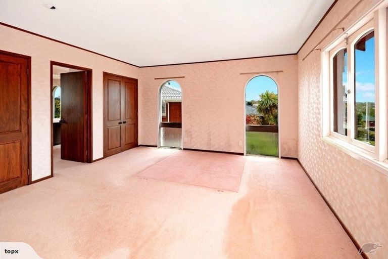 Photo of property in 19 Marywil Crescent, Hillcrest, Auckland, 0627