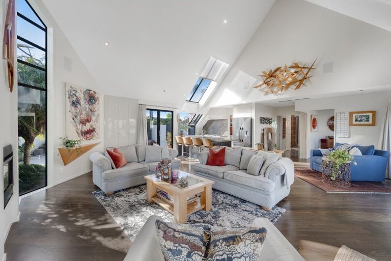 Photo of property in 9 Manor Park, Sunnyhills, Auckland, 2010