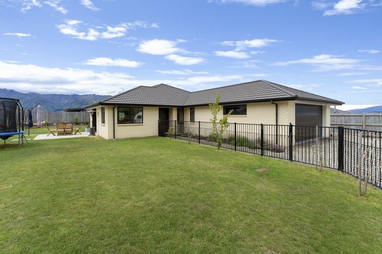 Photo of property in 27 Bell Street, Lake Hawea, Wanaka, 9382
