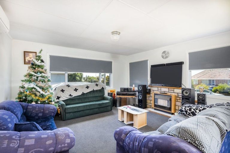 Photo of property in 7 Watene Crescent, Waitara, 4320