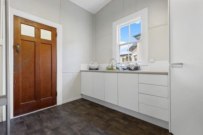 Photo of property in 35 West Street, West End, Palmerston North, 4412