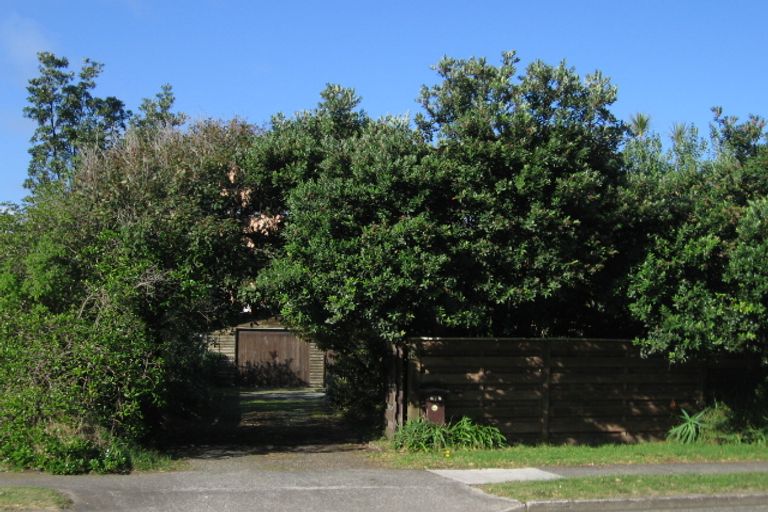 Photo of property in 72 Field Way, Waikanae Beach, Waikanae, 5036