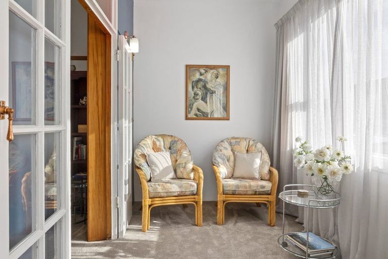 Photo of property in Devonport Apartments, 22/127 Saint Aubyn Street, New Plymouth, 4310