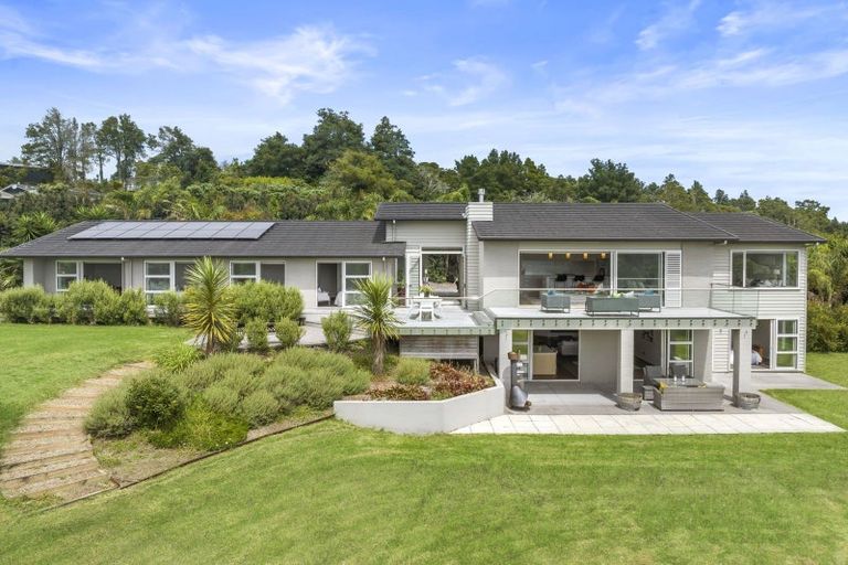 Photo of property in 497 Whitford Road, Whitford, Howick, 2571