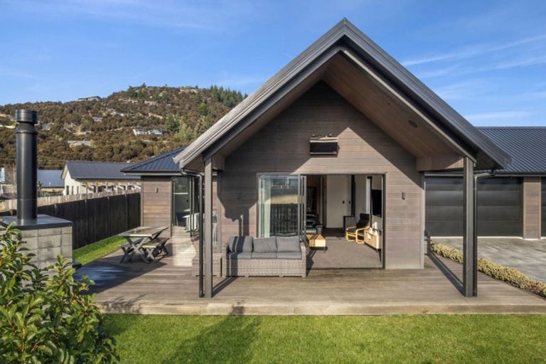 Photo of property in 8 Toru Street, Albert Town, Wanaka, 9305