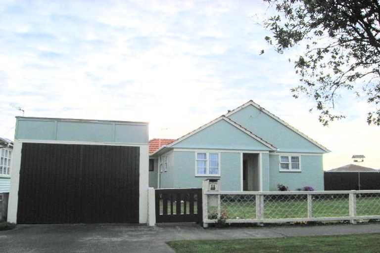 Photo of property in 11 Gunn Street, Gonville, Whanganui, 4501