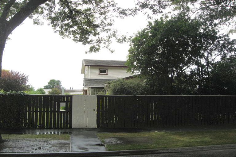 Photo of property in 2 Kenwyn Avenue, St Albans, Christchurch, 8052