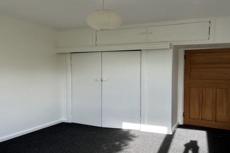 Photo of property in 107 Nevay Road, Miramar, Wellington, 6022