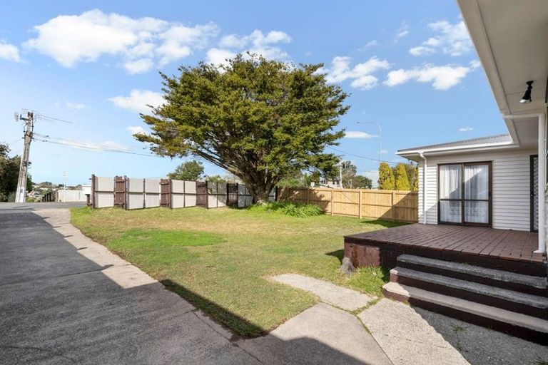 Photo of property in 130 Forrest Hill Road, Forrest Hill, Auckland, 0620