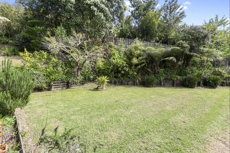 Photo of property in 2/110 Nigel Road, Browns Bay, Auckland, 0630