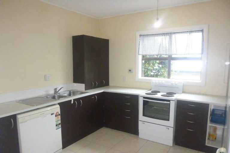 Photo of property in 14 Nottingham Street, Karori, Wellington, 6012