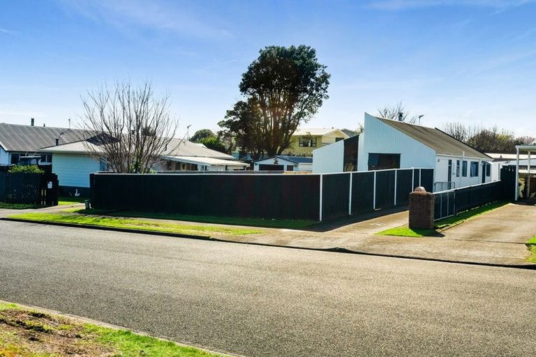 Photo of property in 24 Gardenia Avenue, Bell Block, New Plymouth, 4312