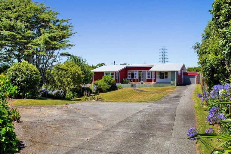 Photo of property in 24 Tarahua Road, Vogeltown, New Plymouth, 4310