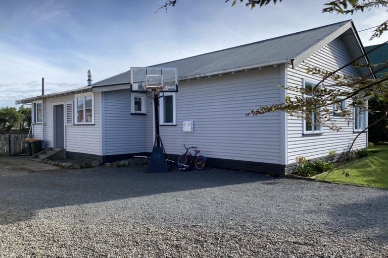Photo of property in 41 Egmont Street, Kaponga, Hawera, 4679