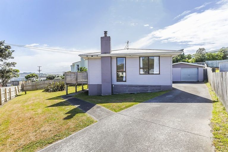 Photo of property in 20 Matatiro Street, Titahi Bay, Porirua, 5022