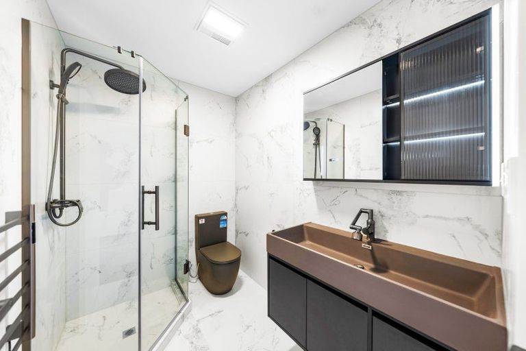 Photo of property in 40 Allington Road, Massey, Auckland, 0614