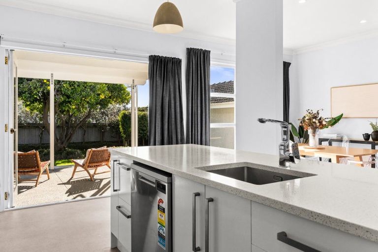Photo of property in 202 Park Road North, Parkvale, Hastings, 4122