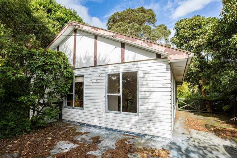 Photo of property in 214a Waddington Drive, Naenae, Lower Hutt, 5011