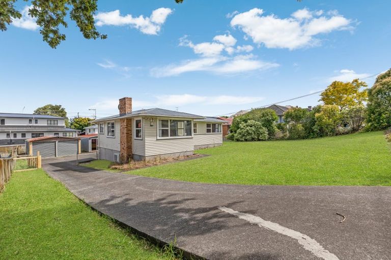 Photo of property in 7 Newington Road, Henderson, Auckland, 0612