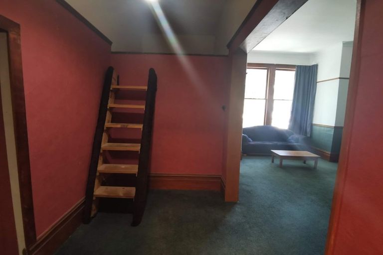 Photo of property in 105 Tasman Street, Mount Cook, Wellington, 6021