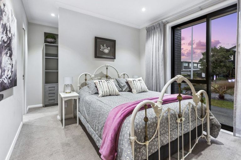 Photo of property in 10 Tawatawa Street, Long Bay, Auckland, 0630