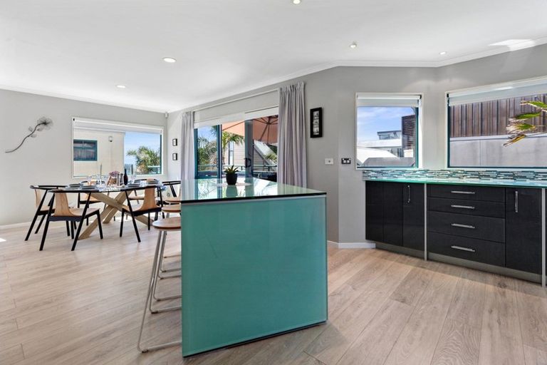 Photo of property in 26a Sunbrae Grove, Mount Maunganui, 3116