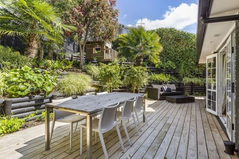 Photo of property in 1/48 Seaton Road, Murrays Bay, Auckland, 0630