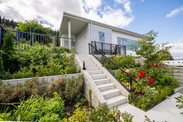 Photo of property in 32 Naylor Street, Clyde, 9330