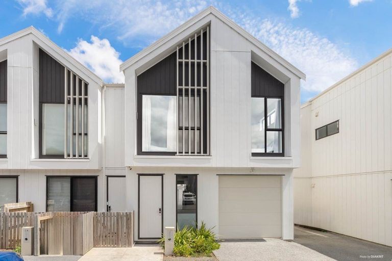 Photo of property in 12 Porowha Road, Westgate, Auckland, 0814